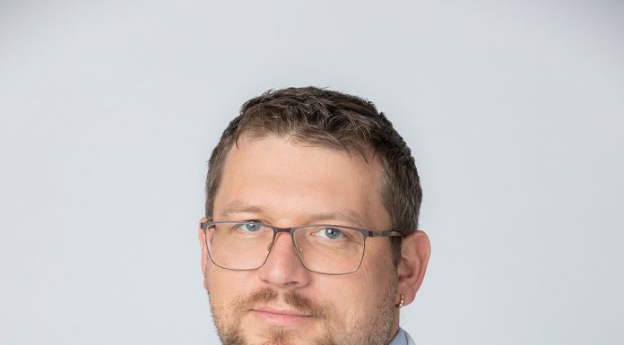 Epikondilitas – specifinių profesijų atstovus varginanti liga