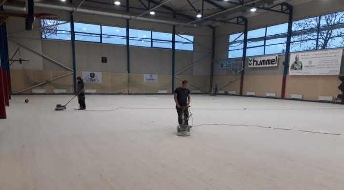„Ąžuolo“ sporto salė jaunėja