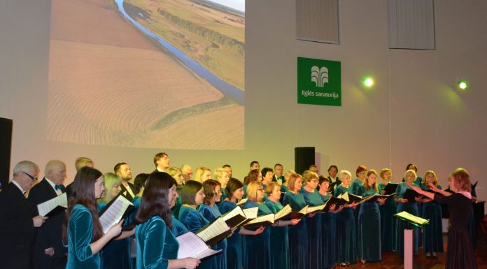 Ovacijos Varėnos chorui „Harmonija“