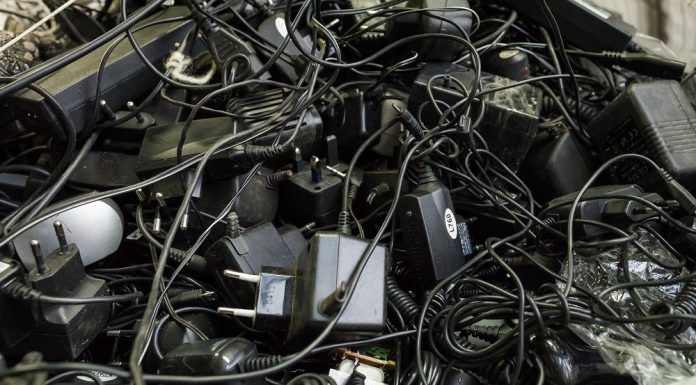 Kaip ES užsimojo sumažinti elektronikos atliekų srautą