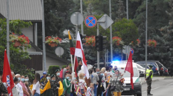 Varėniškiai išreiškė palaikymą protestuotojams Baltarusijoje