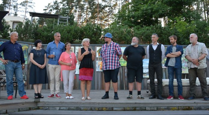 Tarptautinį dailininkų plenerą „Jei ne grybai ir ne uogos…“ vainikavo įspūdingų paveikslų paroda