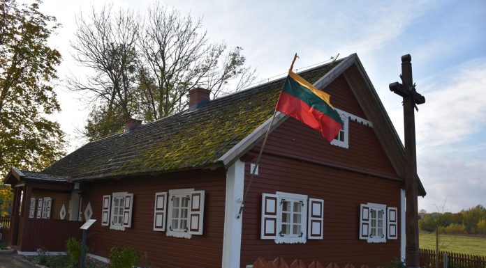 Subartonyse duris po atnaujinimo atvėrė V. Krėvės-Mickevičiaus gimtosios sodybos namas – memorialinis muziejus