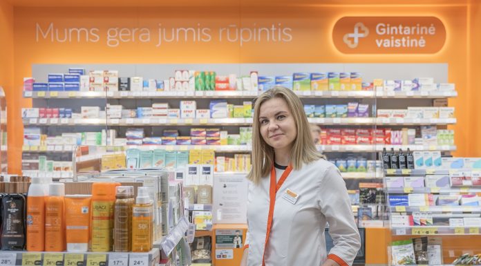 Vaistininkė: kodėl vaistų negalima užsigerti pienu ar greipfrutų sultimis?