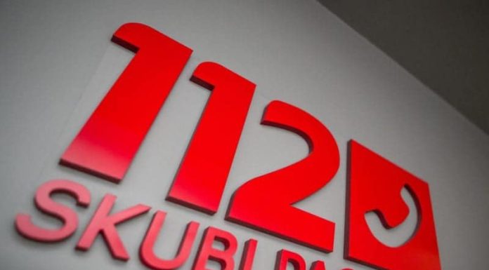 Kaunietė dėkoja ją išgelbėjusiems Varėnos policijos pareigūnams