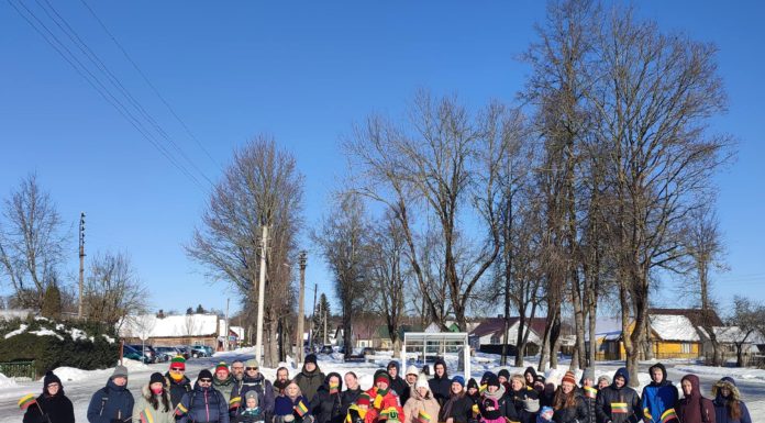 Valkininkuose Vasario 16-oji – šventiškoje bendrystėje